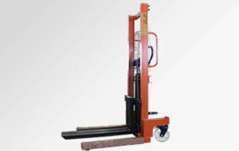 購(gòu)買堆高堆垛車需要考慮門框高度問題