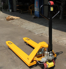 手動托盤搬運車走過的進(jìn)化之路